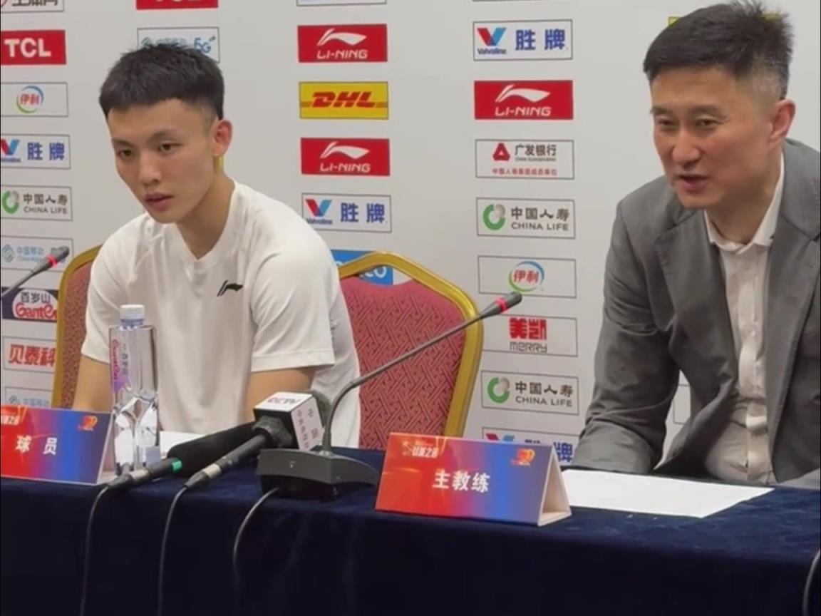 這是能說的嗎徐杰：杜指導(dǎo)賽前說了，這場球就是打架和摔跤！