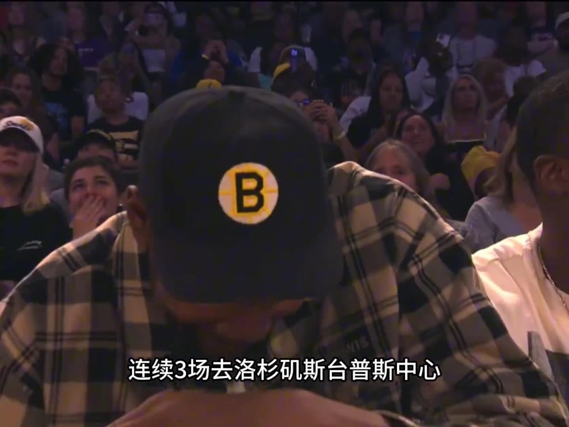 KD凡心大動(dòng)？連續(xù)三場(chǎng)盯梢火花隊(duì)皮衣布林克庫里‘準(zhǔn)妹夫’上線？